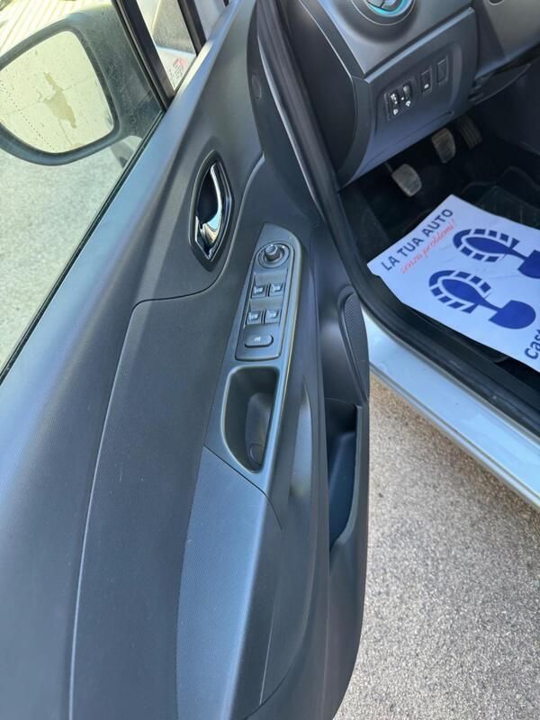 Usata Renault Captur Iconic 90 CV (66 kW) 2016 Grigio SUV