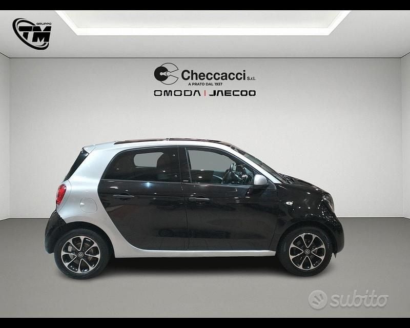 Usata Smart ForFour Passion 71 CV (52 kW) 2016 Nero Utilitaria