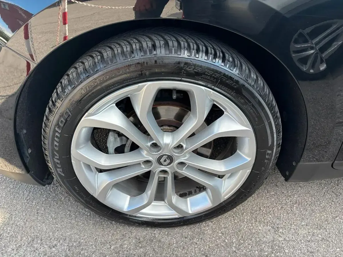 Usata Renault Scénic IV Zen 110 CV (80 kW) 2017 Nero Monovolume