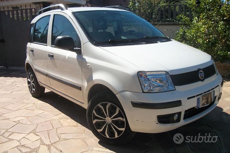 Bianco Usata 2012 Fiat Panda Due volumi | 4250 € (Molto cara) - Immagine 1/4