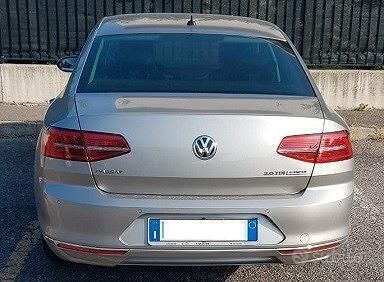 Usata VW Passat 150 CV (110 kW) 2016 Grigio Berlina