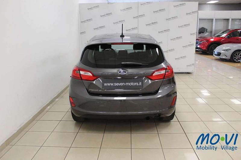 Usata Ford Fiesta Titanium 75 CV (55 kW) 2020 Grigio Utilitaria