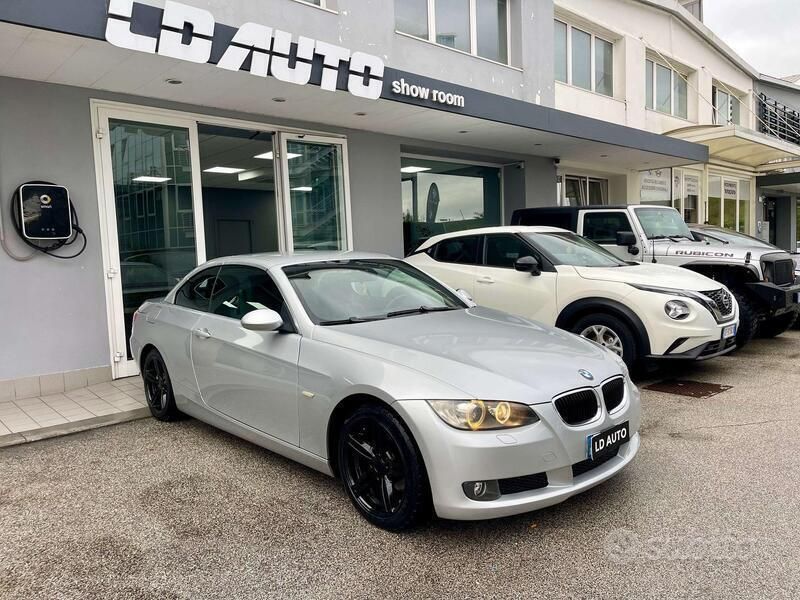 Usata BMW 320 Cabriolet Efficient Dynamics 177 CV (130 kW) 2009 Argento Cabrio