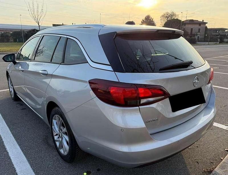Usata Opel Astra Business 122 CV (89 kW) 2021 Argento Station wagon