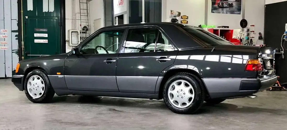 Usata Mercedes 200 136 CV (100 kW) 1994 Grigio Berlina