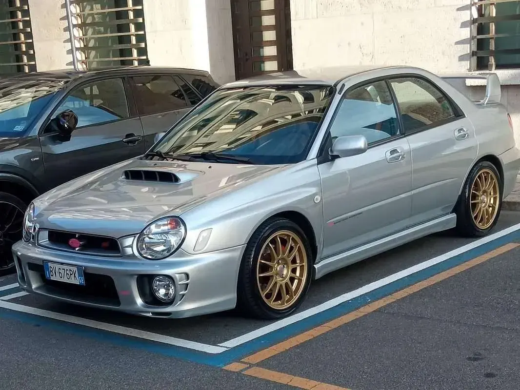 Usata Subaru Impreza 218 CV (160 kW) 2001 Argento Berlina