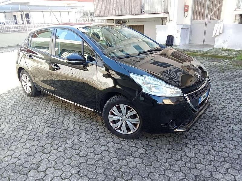 Usata Peugeot 208 Access 82 CV (60 kW) 2013 Utilitaria
