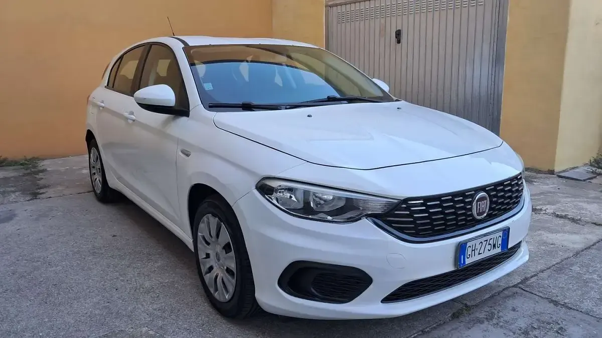 Usata Fiat Tipo Easy 95 CV (69 kW) 2018 Berlina