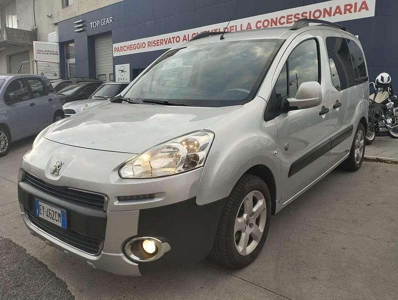 Usata Peugeot TePee Outdoor 114 CV (83 kW) 2015 Grigio Station wagon