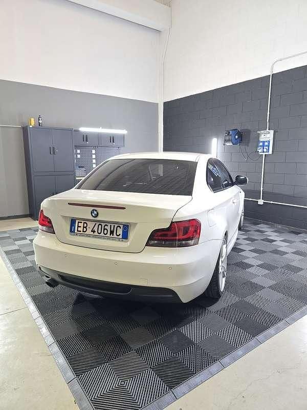 Usata BMW 120 Coupé M Sport 177 CV (130 kW) 2010 Bianco Coupé