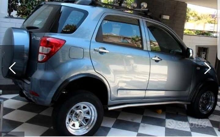 Usata Daihatsu Terios 86 CV (63 kW) 2006 Grigio SUV