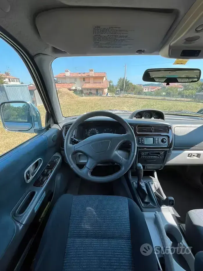 Usata Mitsubishi Pajero 115 CV (84 kW) 2001 Grigio SUV