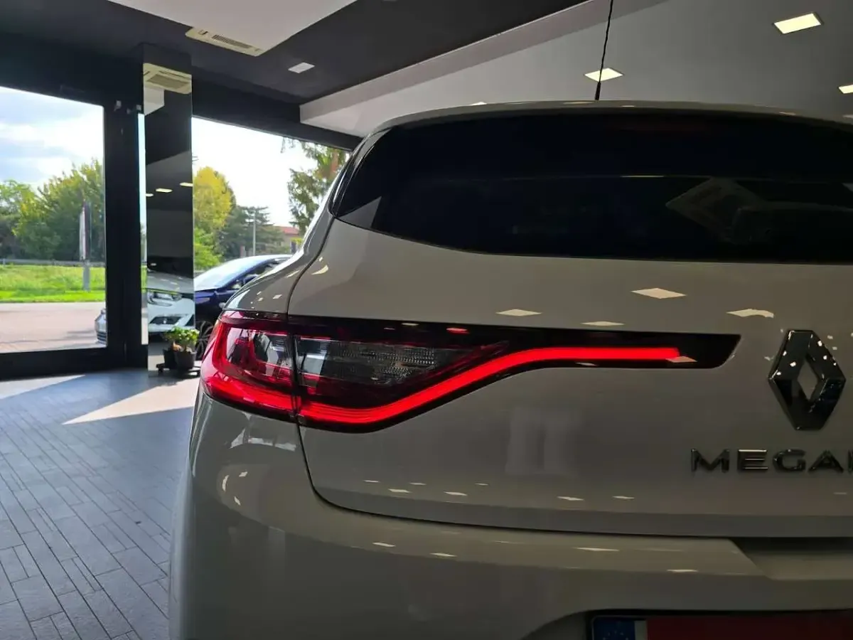 Usata Renault Mégane IV Intens 110 CV (80 kW) 2018 Bianco Berlina