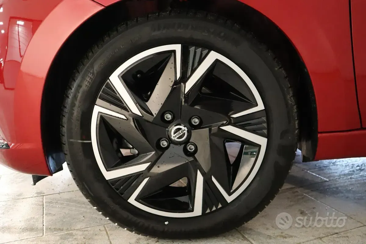 Usata Nissan Micra 125 CV (91 kW) 2023 Rosso Utilitaria