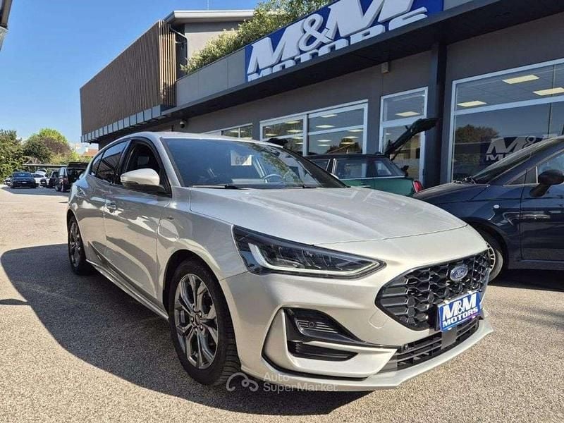 Usata Ford Focus ST-Line 116 CV (85 kW) 2024 Argento Berlina