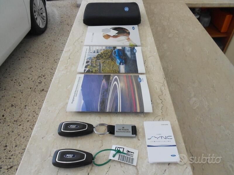 Begagnad Ford Puma ST-Line 125 HK (91 kW) 2021 Grå Kombi