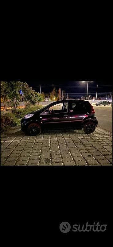 Usata Peugeot 107 68 CV (50 kW) 2013 Nero Utilitaria