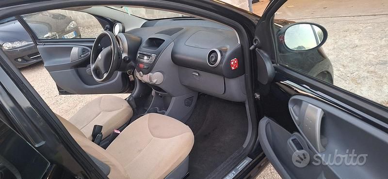 Usata Peugeot 107 2006 Nero Utilitaria