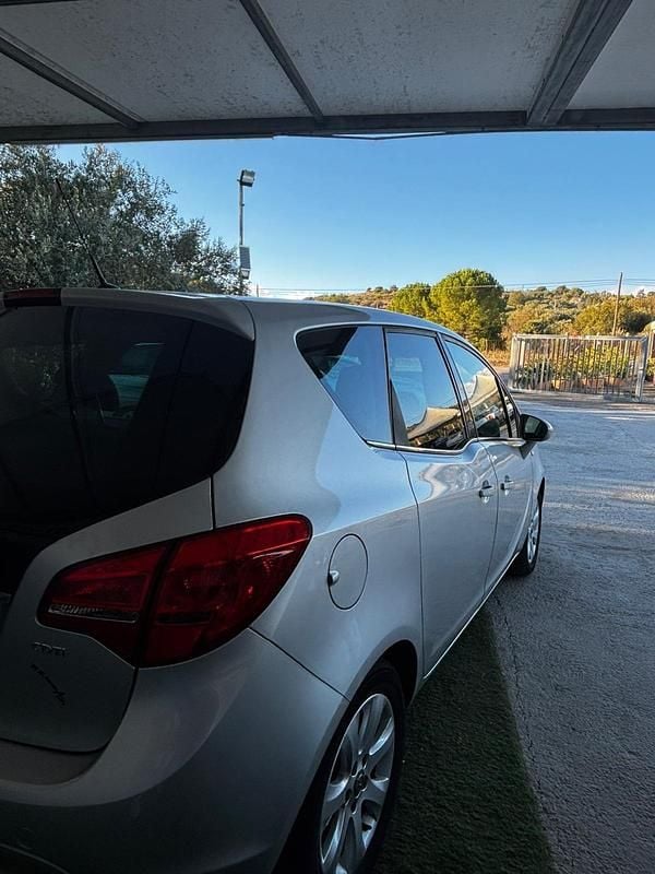 Usata Opel Meriva Cosmo 95 CV (69 kW) 2015 Grigio Monovolume