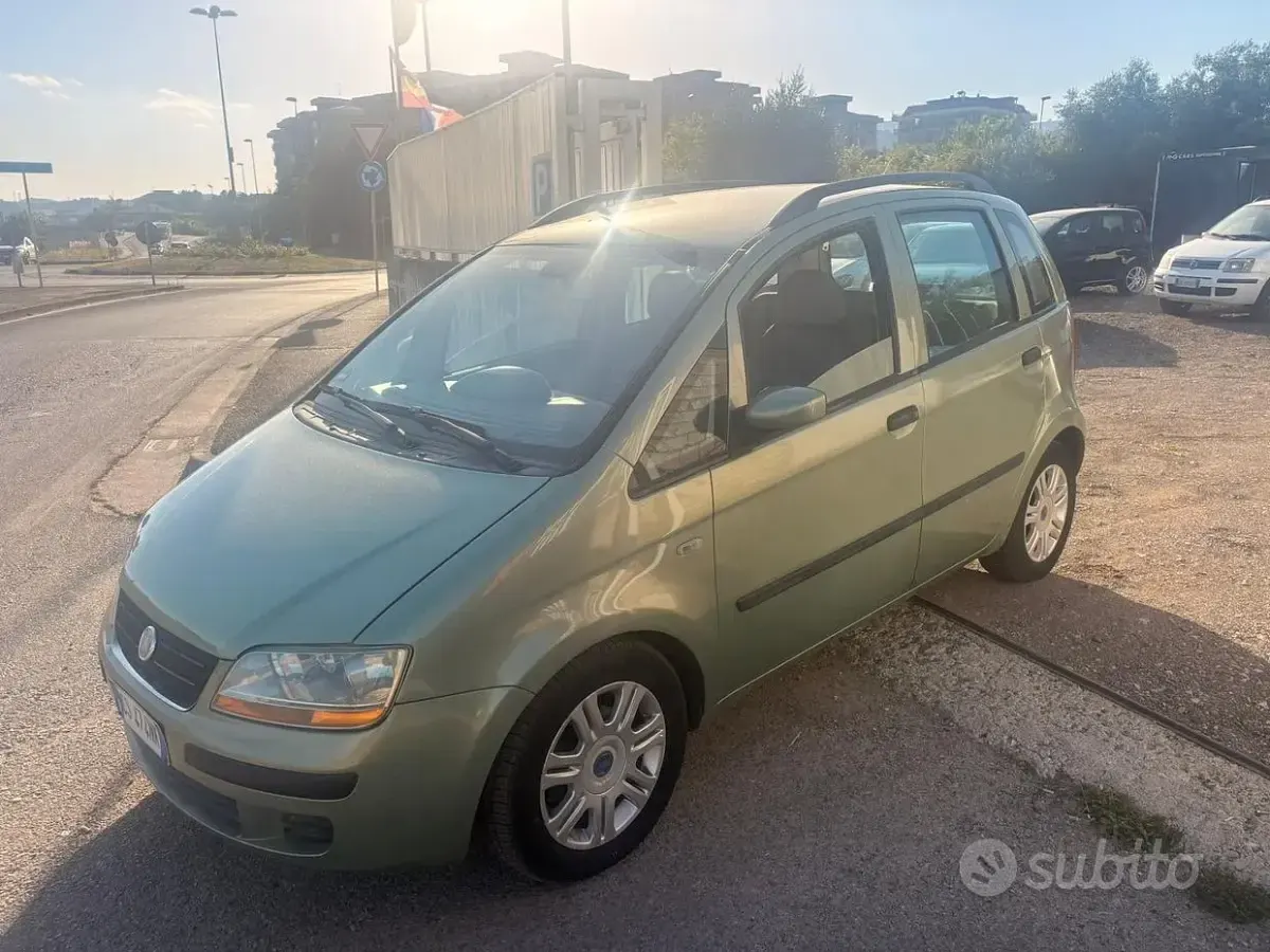 Usata Fiat Idea 69 CV (50 kW) 2004 Verde Monovolume