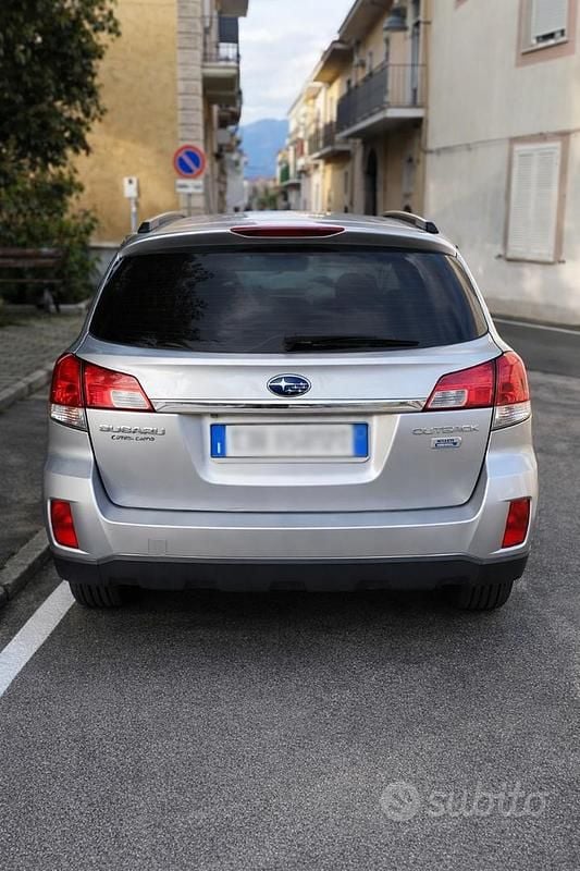 Usata Subaru Outback 150 CV (110 kW) 2015 Station wagon