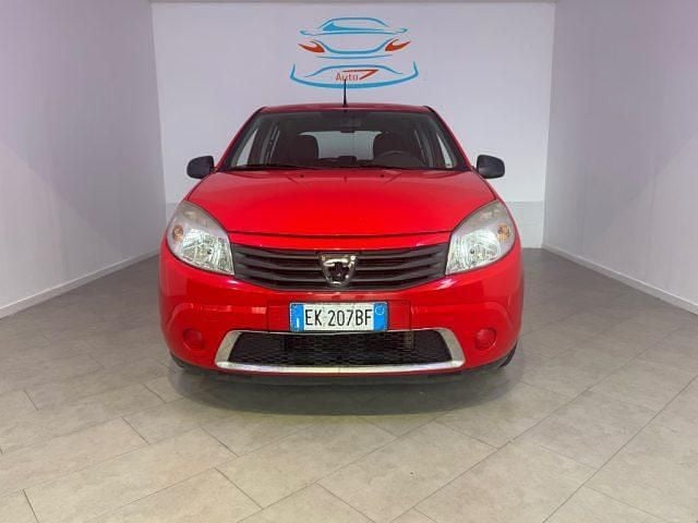 Usata Dacia Sandero 75 CV (55 kW) 2011 Rosso Utilitaria