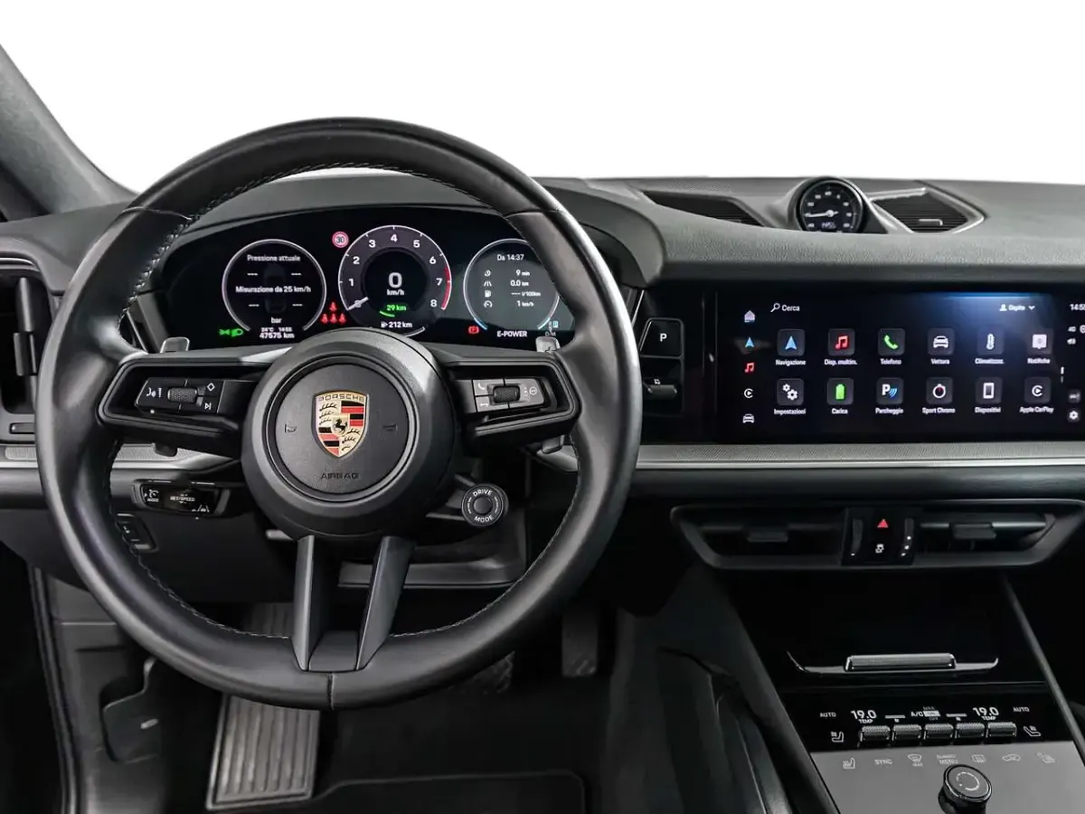 Usata Porsche Cayenne 470 CV (345 kW) 2023 Grigio SUV
