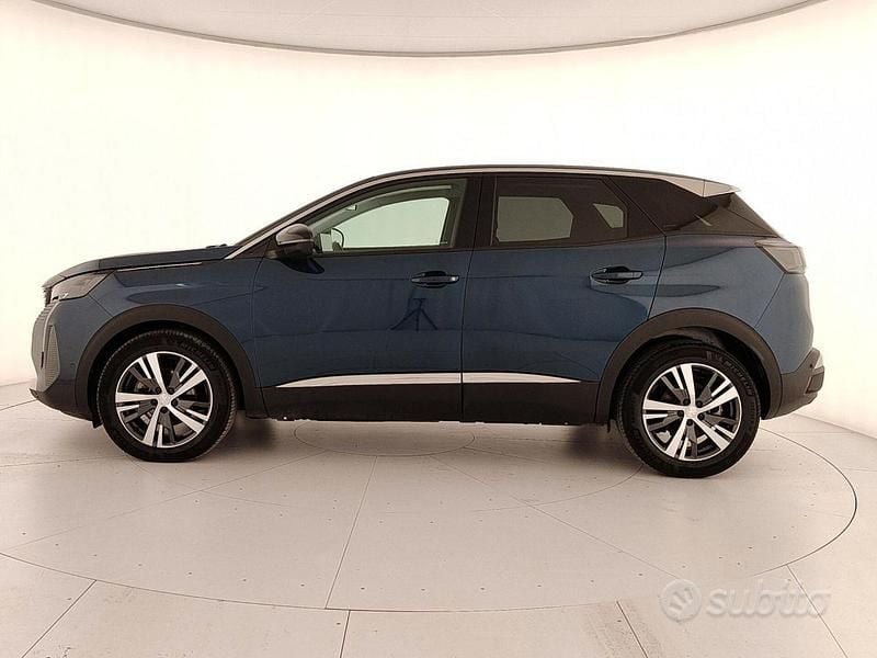 Usata Peugeot 3008 Allure 131 CV (96 kW) 2022 Blu SUV