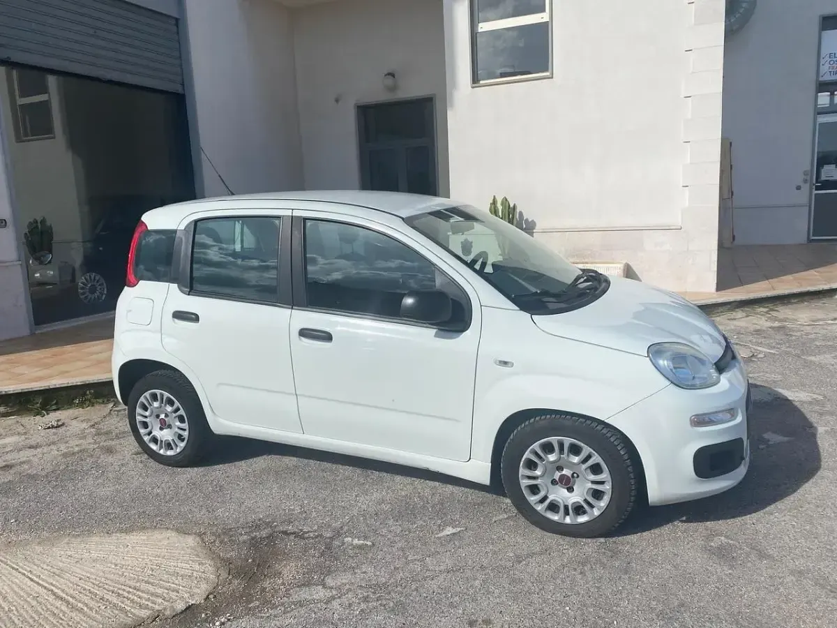 Usata Fiat Panda Lounge 95 CV (69 kW) 2018 Bianco Utilitaria