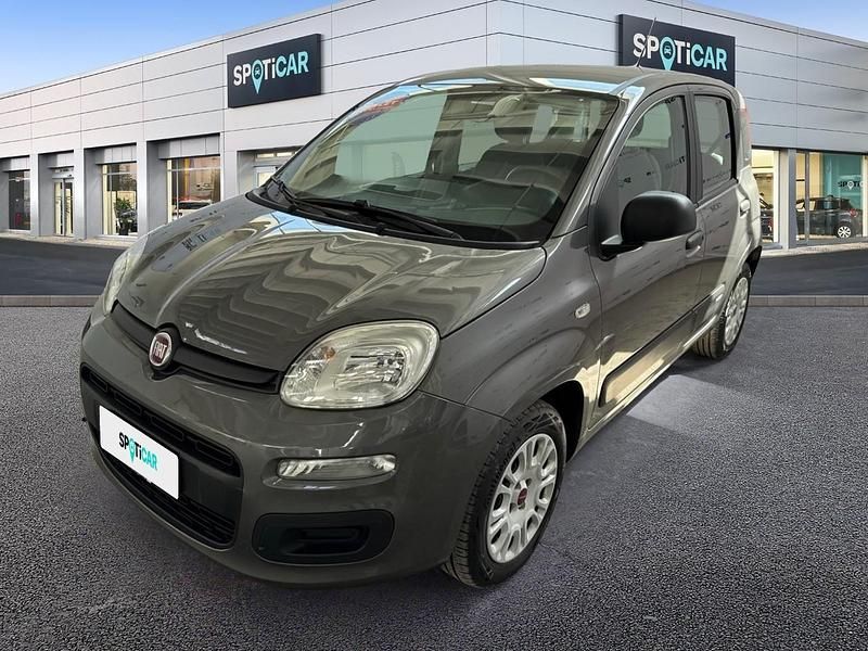 Begagnad Fiat Panda Easy 69 HK (50 kW) 2019 Halvkombi