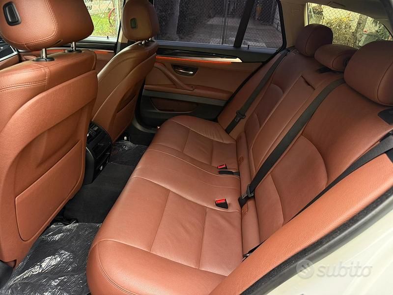 Usata BMW 520 Sport Line 184 CV (135 kW) 2014 Bianco Station wagon
