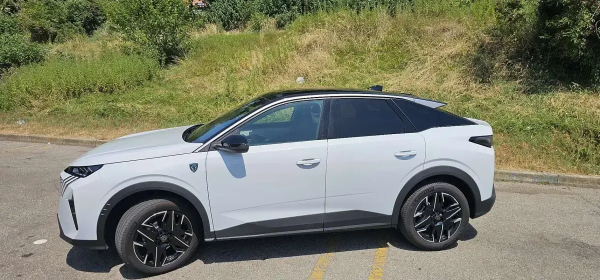 Usata Peugeot 3008 GT-line 150 CV (110 kW) 2025 SUV