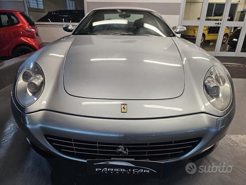 Usata Ferrari 612 540 CV (397 kW) 2005 Grigio Coupé