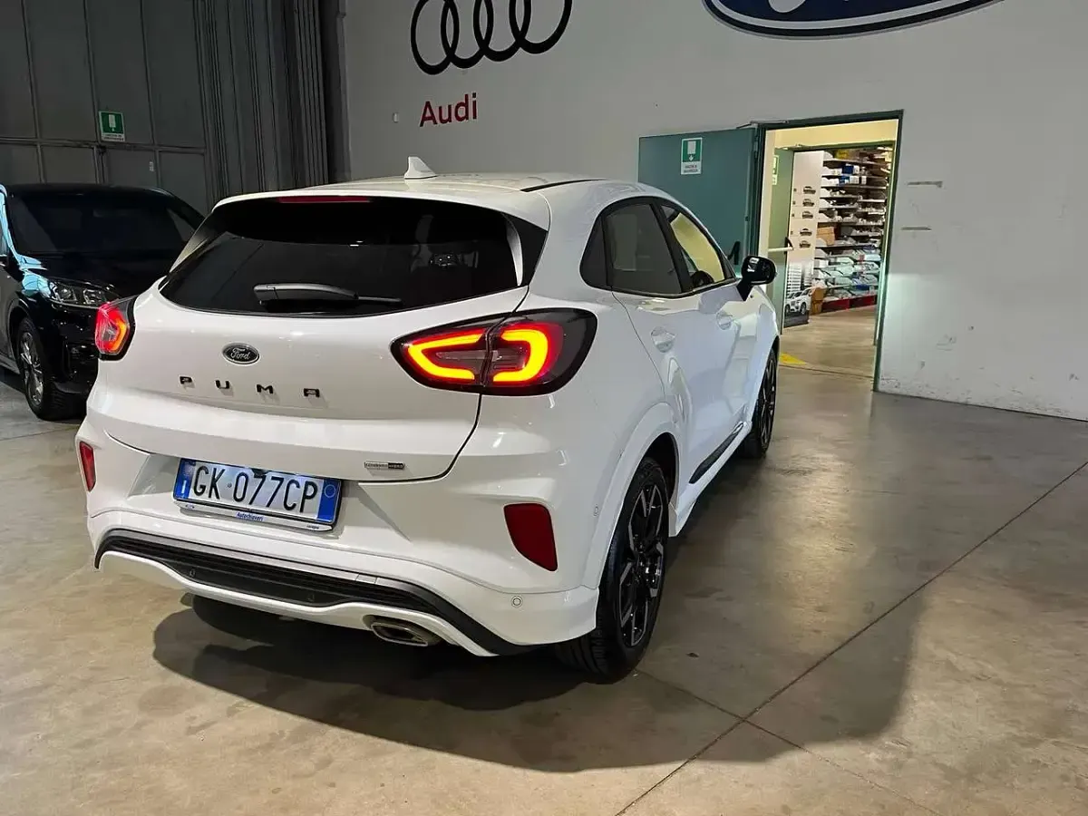Usata Ford Puma ST-Line X 125 CV (91 kW) 2022 Frozen white SUV