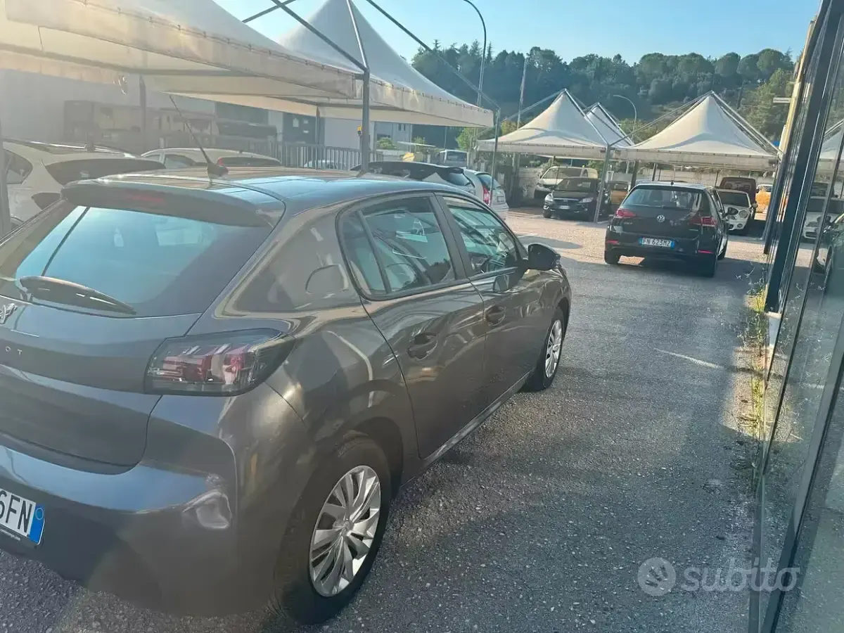 Usata Peugeot 208 Active 75 CV (55 kW) 2022 Grigio Utilitaria