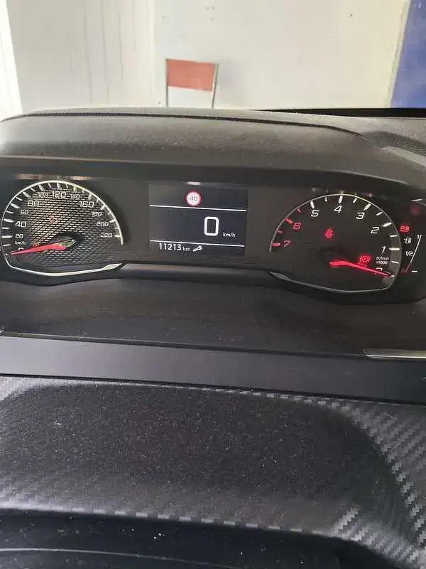 Usata Peugeot 208 Business-Line 101 CV (74 kW) 2025 Utilitaria