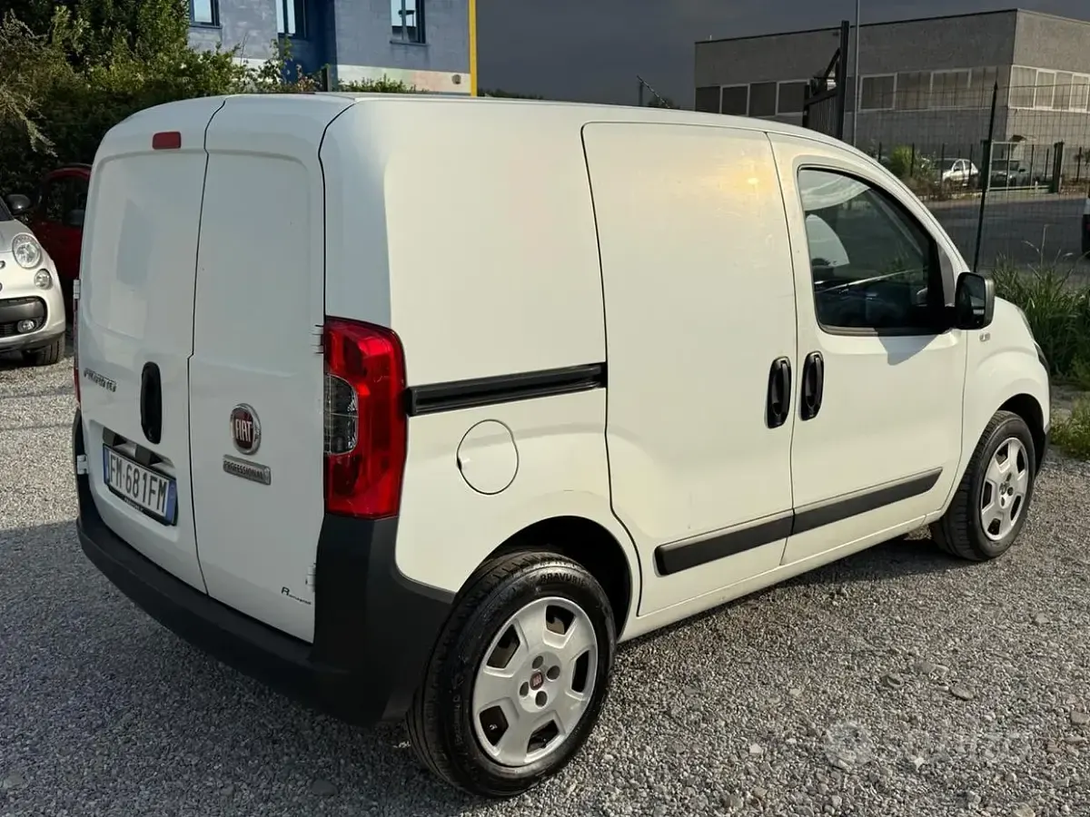 Usata Fiat Fiorino 80 CV (58 kW) 2017 Bianco Monovolume