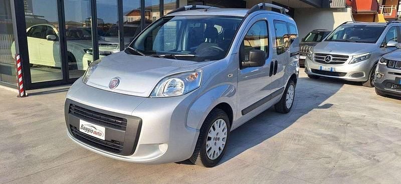 Usata Fiat Qubo Dynamic 75 CV (55 kW) 2011 Argento metallizzato Monovolume