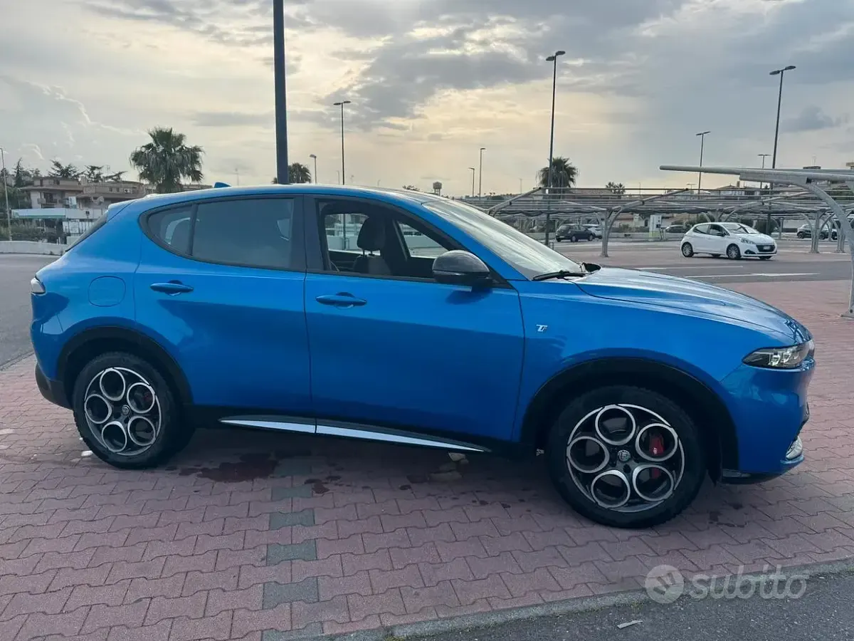 Usata Alfa Romeo Tonale 131 CV (96 kW) 2024 Bluazzurro SUV