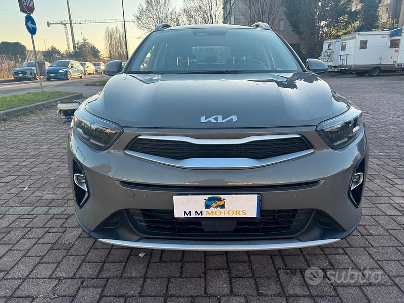 Usata Kia Stonic Urban 84 CV (61 kW) 2022 Grigio SUV