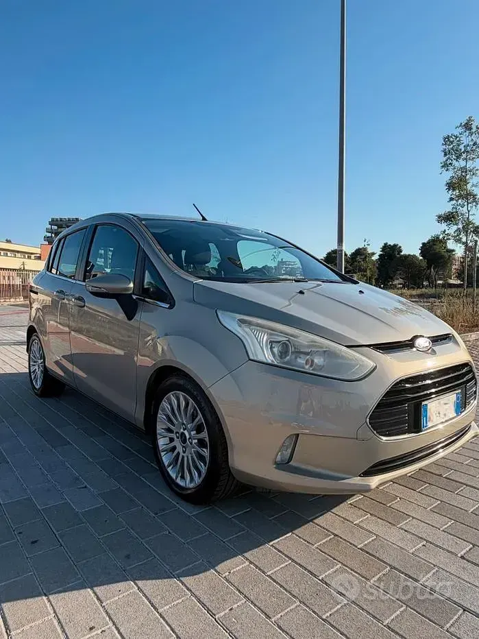 Usata Ford B-MAX Titanium 125 CV (91 kW) 2012 Grigio Monovolume
