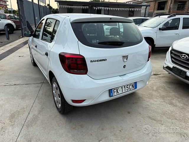 Usata Dacia Sandero Ambiance 75 CV (55 kW) 2017 Bianco Berlina