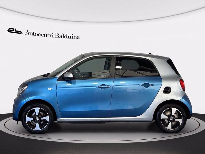 Begagnad Smart ForFour Electric Drive 60 kW (82 HK) 2020 Blå Halvkombi