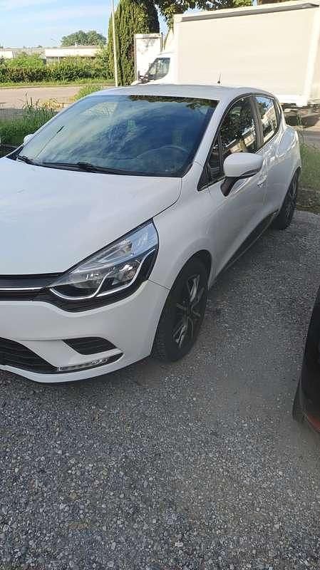 Usata Renault Clio IV Zen 75 CV (55 kW) 2017 Berlina