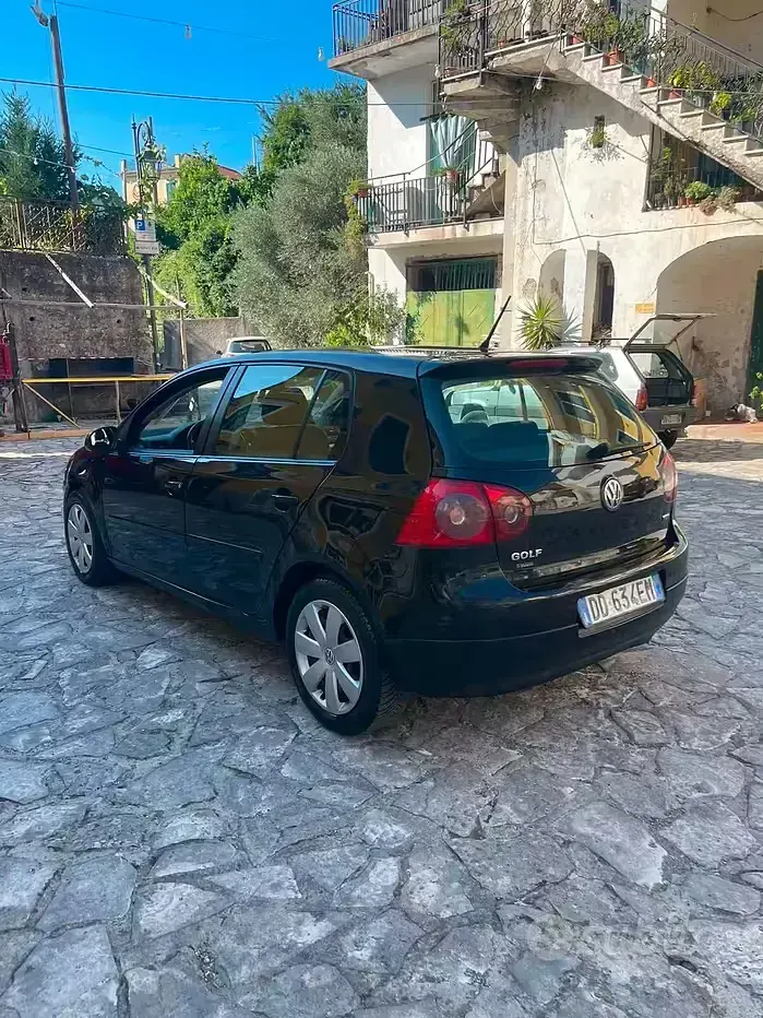 Usata VW Golf IV Sportline 105 CV (77 kW) 2006 Nero Berlina
