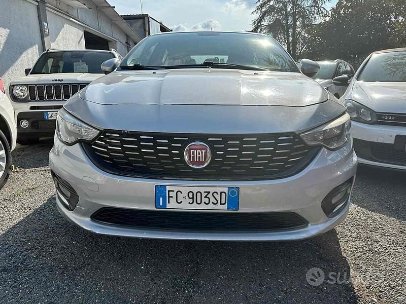 Usata Fiat Tipo Opening Edition 120 CV (88 kW) 2016 Argento Berlina