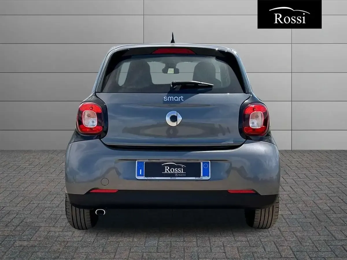 Usata Smart ForFour Passion 71 CV (52 kW) 2019 Grigio medio metallizzato Utilitaria