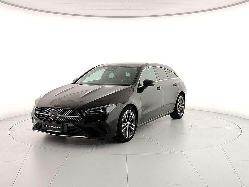 Nero Usata 2024 Mercedes CLA180 Shooting Brake Advanced Station wagon | 33.900 € (Buon prezzo) - Immagine 1/4