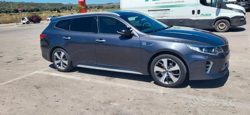 Usata Kia Optima 141 CV (103 kW) 2017 Grigio Station wagon