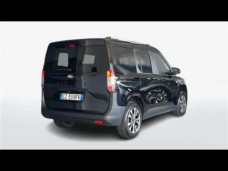 Usata Ford Tourneo Courier Titanium 126 CV (92 kW) 2025 Nero Monovolume